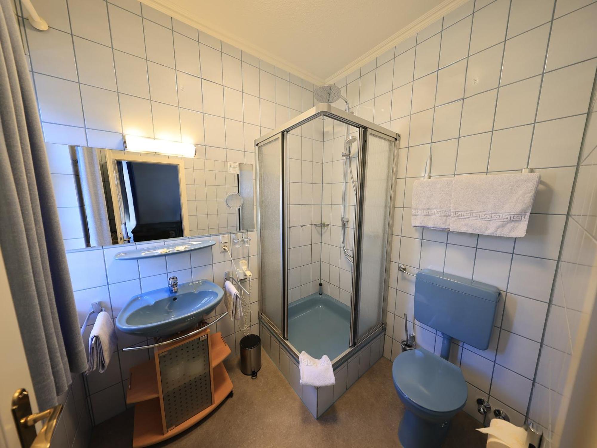 מולהיים אן דר מוזל Hotel Zur Post מראה חיצוני תמונה