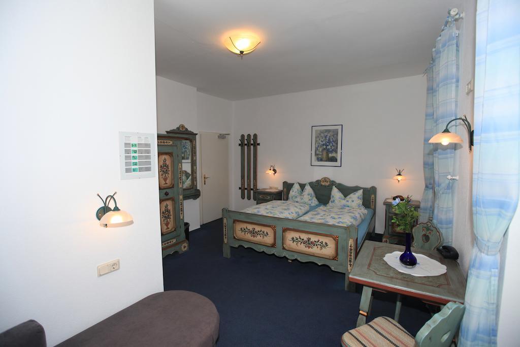 מולהיים אן דר מוזל Hotel Zur Post חדר תמונה